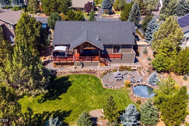 1890 Murrelet Drive, Redmond, OR 97756