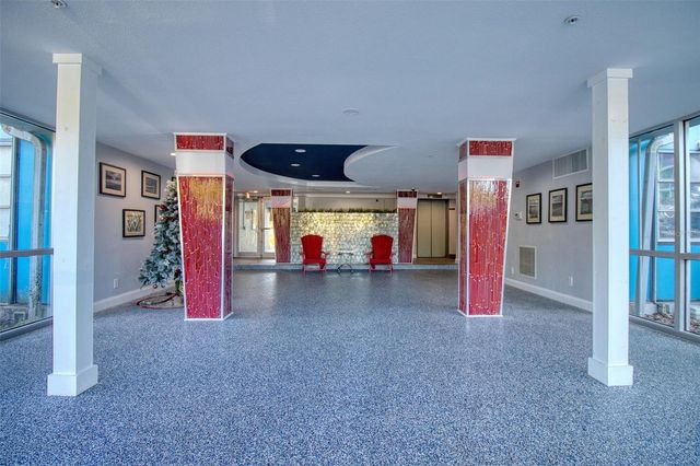 3315 58TH AVENUE S 422, St Petersburg, FL 33712