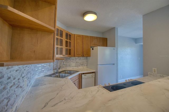 3315 58TH AVENUE S 422, St Petersburg, FL 33712