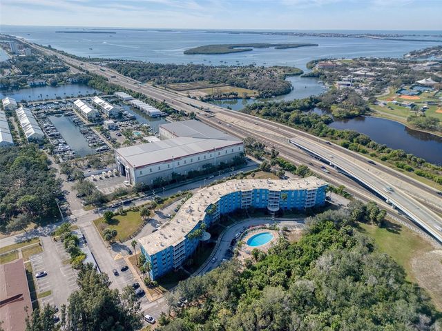 3315 58TH AVENUE S 422, St Petersburg, FL 33712