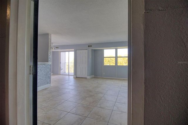 3315 58TH AVENUE S 422, St Petersburg, FL 33712