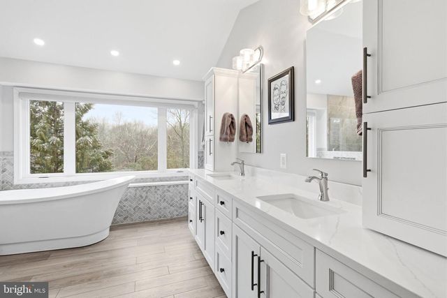 9200 WRIGHTS HOLLOW LN, Lorton, VA 22079