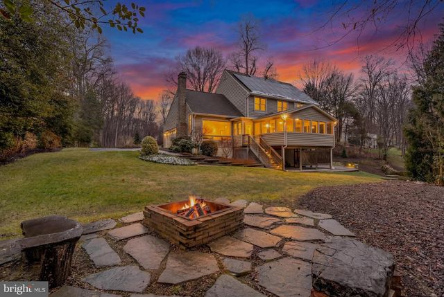 9200 WRIGHTS HOLLOW LN, Lorton, VA 22079