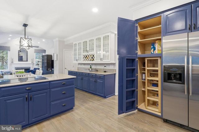 9200 WRIGHTS HOLLOW LN, Lorton, VA 22079