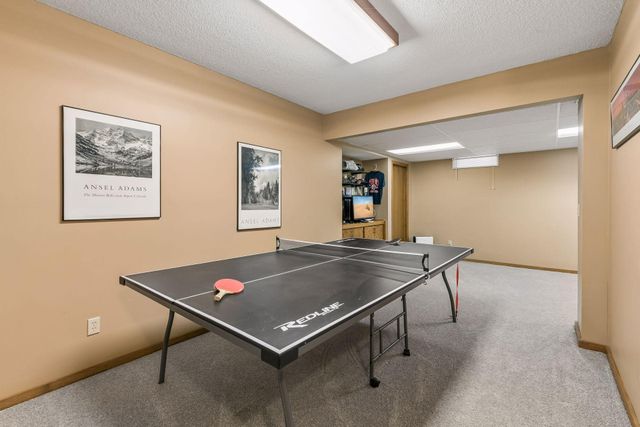 900 Nina Court, Mendota Heights, MN 55118