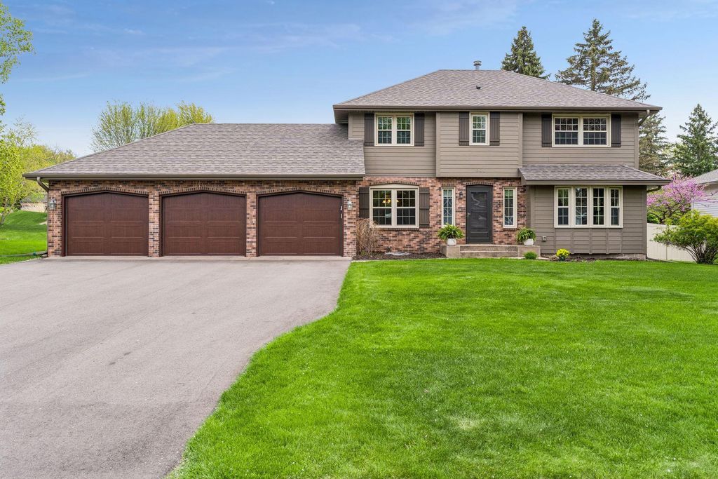 900 Nina Court, Mendota Heights, MN 55118 — photo 2