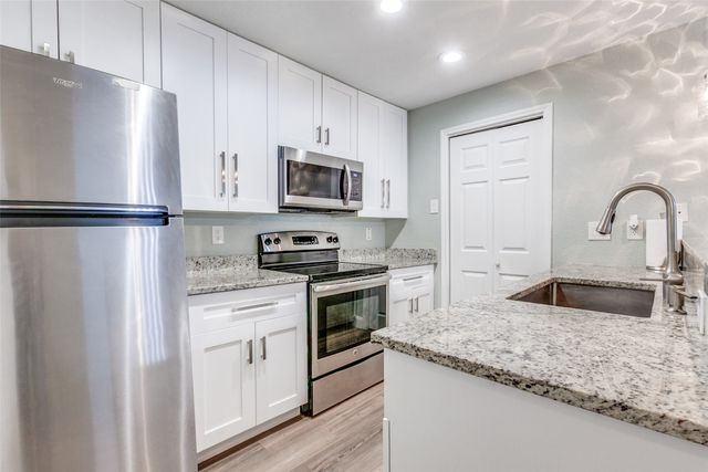 12660 Hillcrest Road 3206, Dallas, TX 75230