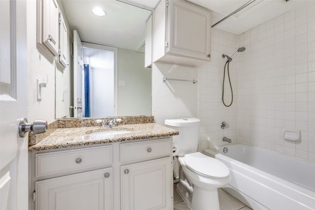 12660 Hillcrest Road 3206, Dallas, TX 75230