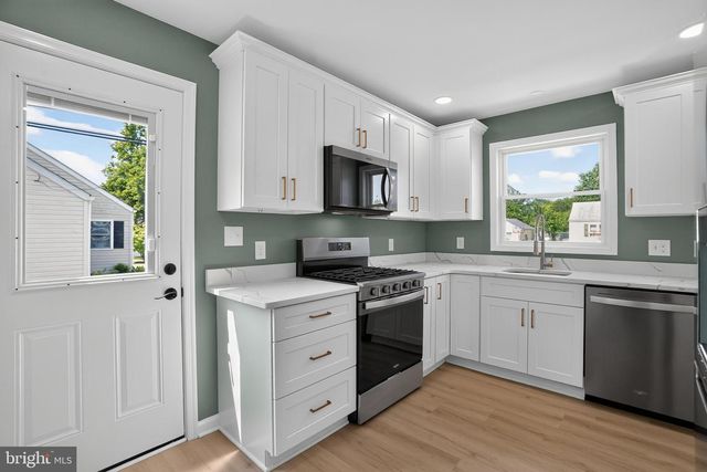 56 YALE AVE, New Castle, DE 19720