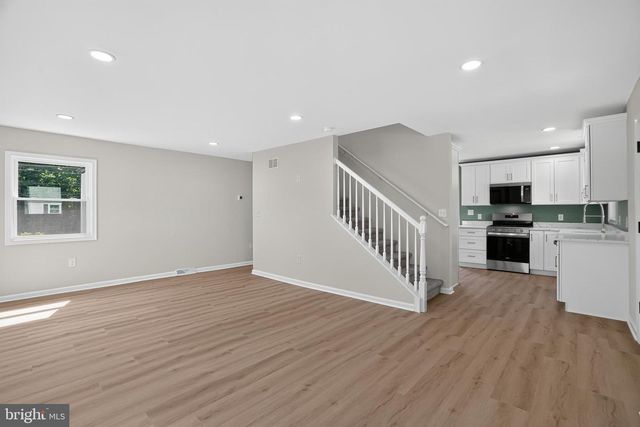 56 YALE AVE, New Castle, DE 19720