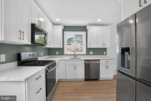 56 YALE AVE, New Castle, DE 19720