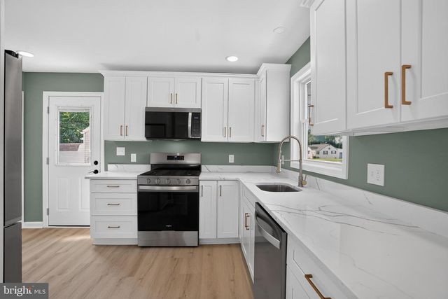 56 YALE AVE, New Castle, DE 19720