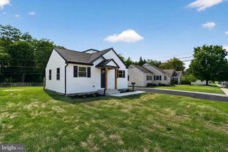 56 YALE AVE, New Castle, DE 19720