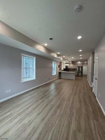 457 S 17Th St, Newark City, NJ 07103