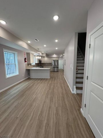 457 S 17Th St, Newark City, NJ 07103