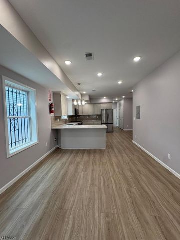 457 S 17Th St, Newark City, NJ 07103