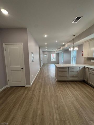 457 S 17Th St, Newark City, NJ 07103