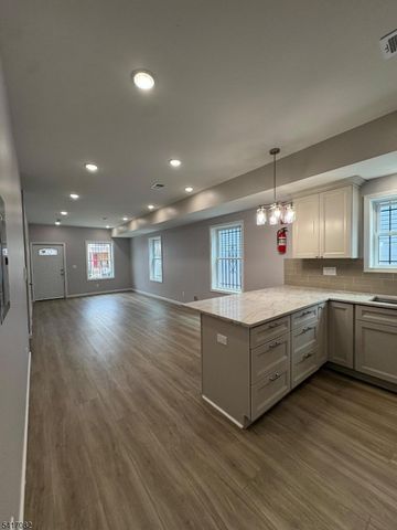 457 S 17Th St, Newark City, NJ 07103