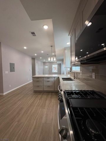 457 S 17Th St, Newark City, NJ 07103