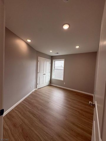 457 S 17Th St, Newark City, NJ 07103