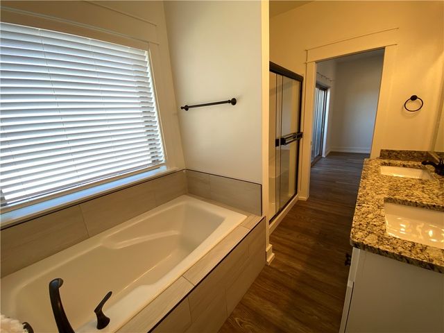 2618 N Ward Drive, Fayetteville, AR 72704