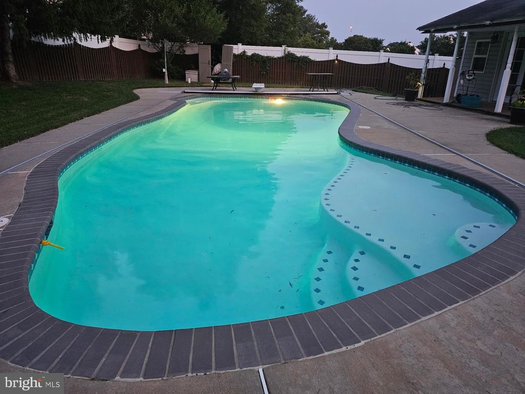 8301 HOPE POINT CT, Millersville, MD 21108