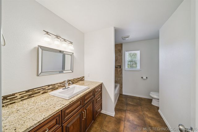 6777 S 4415 Road, Locust Grove, OK 74352