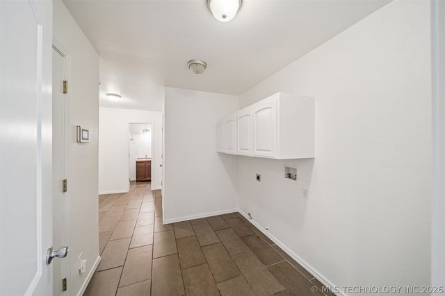 6777 S 4415 Road, Locust Grove, OK 74352