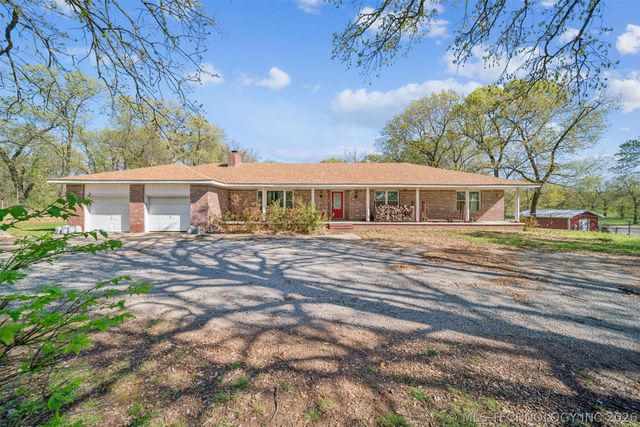 6777 S 4415 Road, Locust Grove, OK 74352