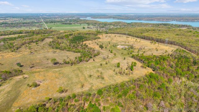 6777 S 4415 Road, Locust Grove, OK 74352
