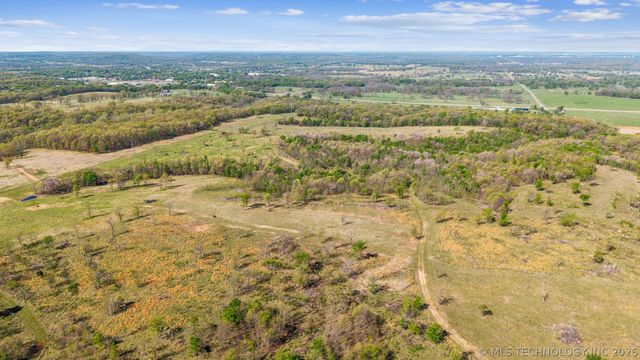 6777 S 4415 Road, Locust Grove, OK 74352