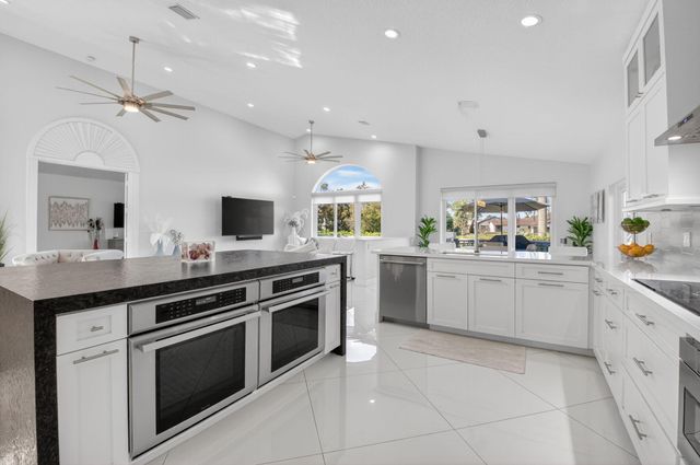 936 Greensward Lane, Delray Beach, FL 33445