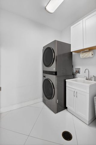 936 Greensward Lane, Delray Beach, FL 33445