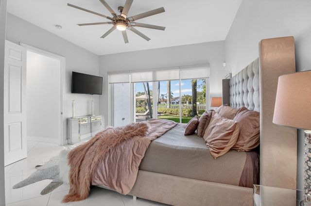 936 Greensward Lane, Delray Beach, FL 33445