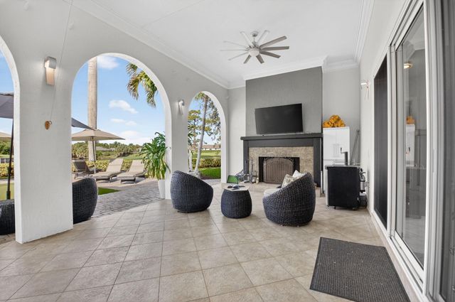 936 Greensward Lane, Delray Beach, FL 33445