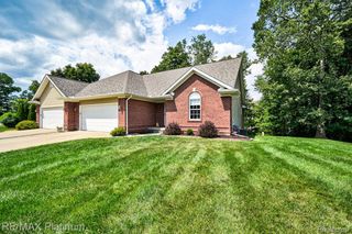 5512 Hidden Oaks Circle, Fenton Charter Township, MI 48451