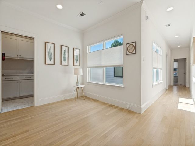 732 W 7th Street, Dallas, TX 75208