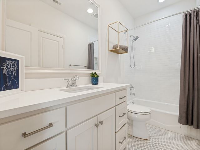 732 W 7th Street, Dallas, TX 75208