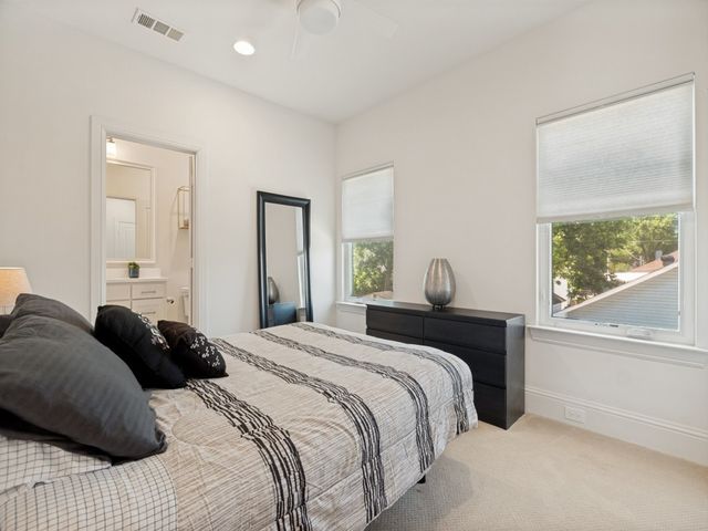 732 W 7th Street, Dallas, TX 75208