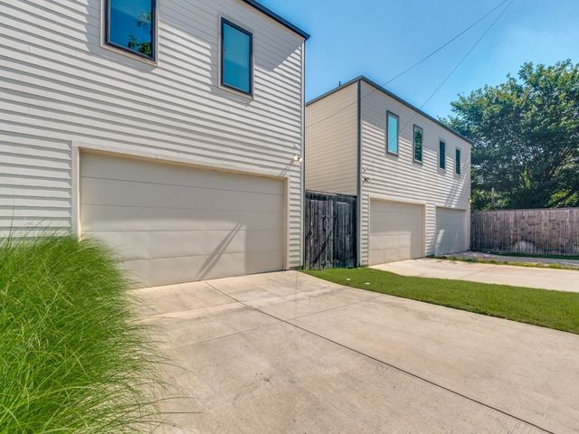 732 W 7th Street, Dallas, TX 75208