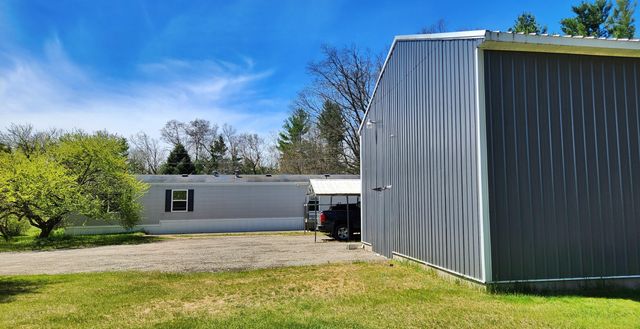 4067 E 20th Street, White Cloud, MI 49349