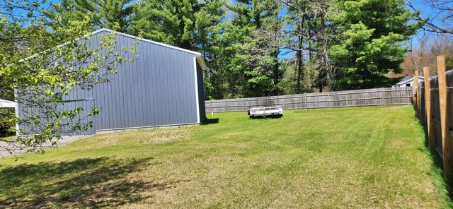 4067 E 20th Street, White Cloud, MI 49349