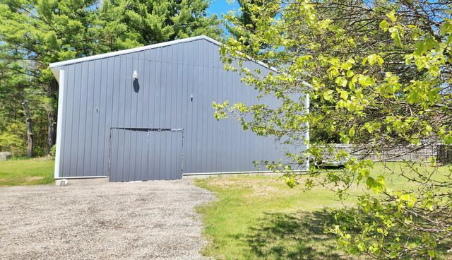 4067 E 20th Street, White Cloud, MI 49349