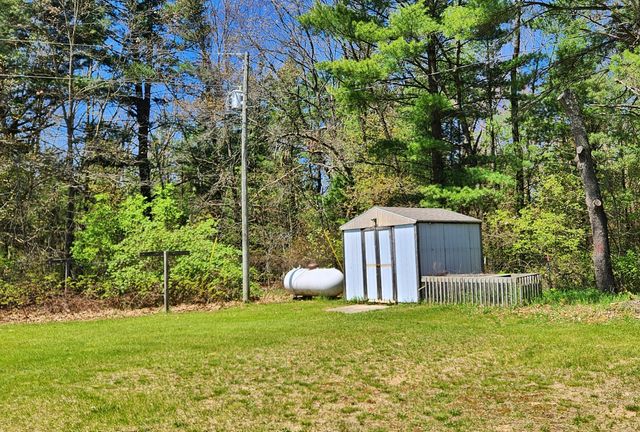 4067 E 20th Street, White Cloud, MI 49349
