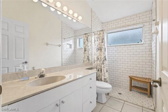 3650 Sunland LN, Estero, FL 33928