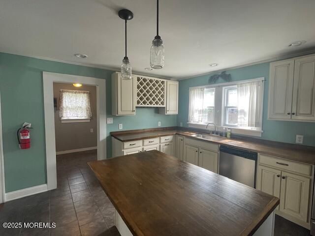 20 Colfax Street, Toms River, NJ 08753