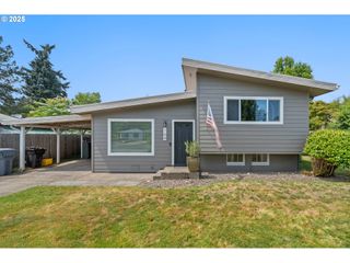 164 Ne 5TH Ave, Canby, OR 97013