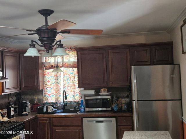 267 Seeley Avenue, Keansburg, NJ 07734