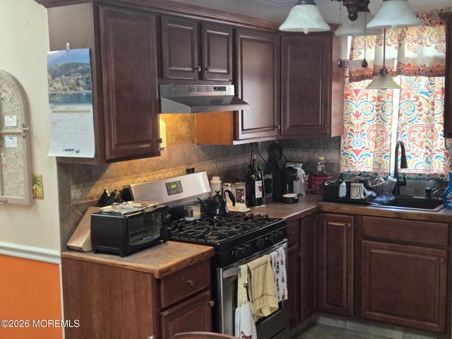 267 Seeley Avenue, Keansburg, NJ 07734