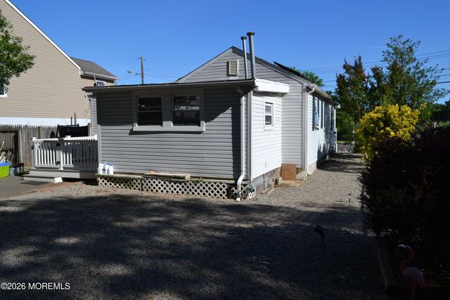 267 Seeley Avenue, Keansburg, NJ 07734